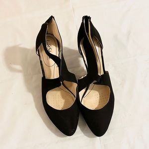 LifeStride Black Cut Out Heels